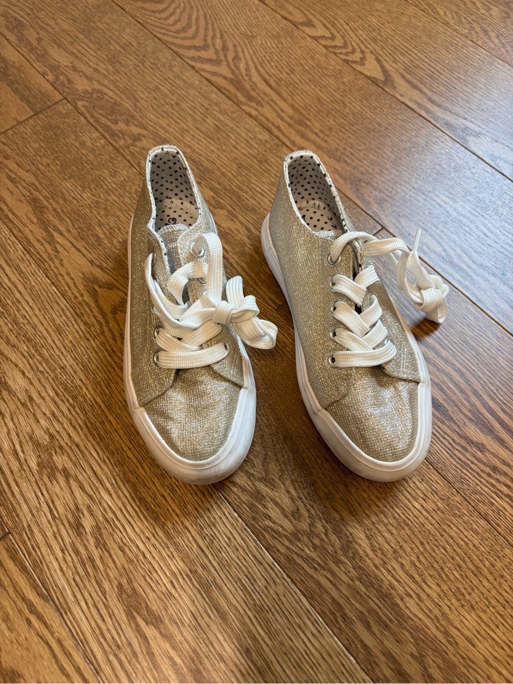 Girls size 12 Glitter Lace-Up Sneakers in Gold